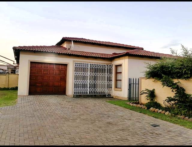 2 BEDROOM TOWNHOUSE SOLD IN BERGSIG